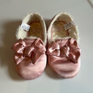 Little girls ballerena slippers